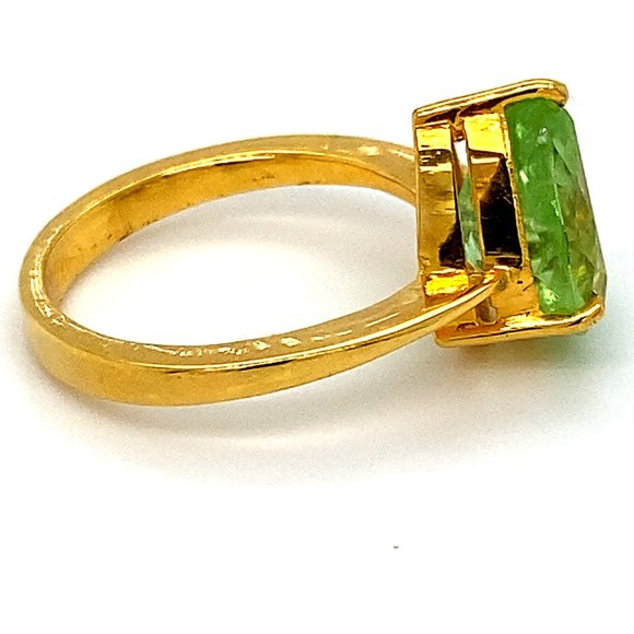 Peridot 3.05ct Solid 18K Yellow Gold Ring - Picture 3 of 6